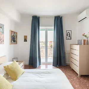 Amoretti Apartment, 6 Persone, 3 Camere, 2 Bagni, Balcone, Wi-fi, Metro B Monti Tiburtini Apartamento Roma