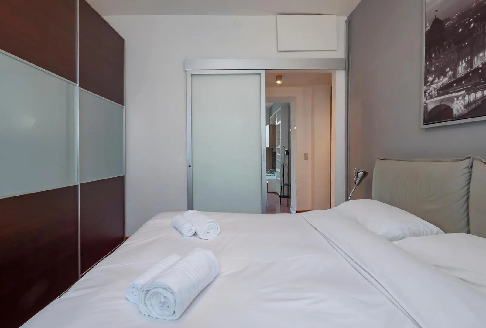 YouHosty - Panfilo Castaldi 26 Milano